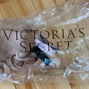 Lightly lined Victoria’s Secret strapless bra (removable straps)